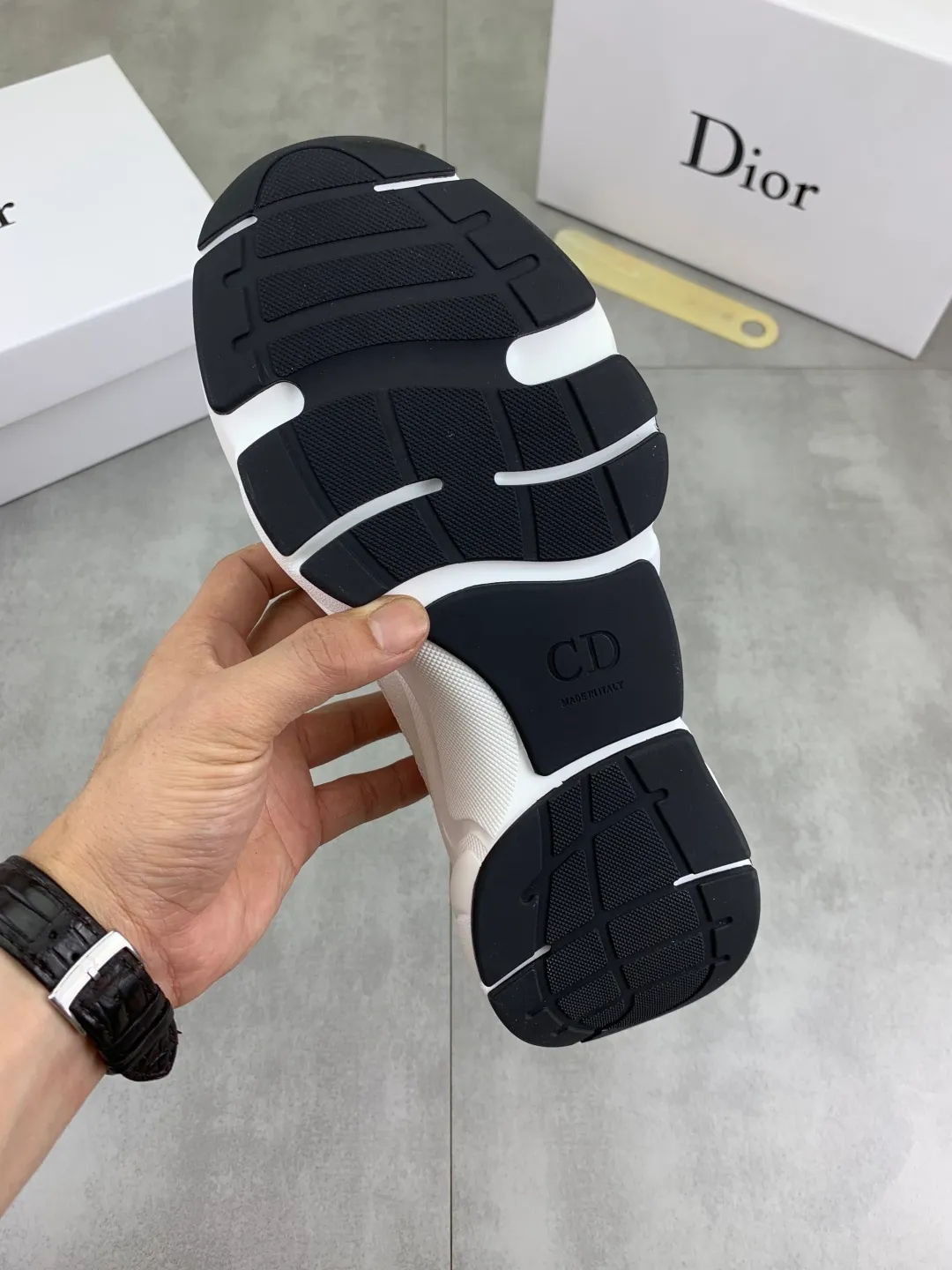 Men's Men's Shoes💰P460💰[New Style]🆘[Dior] 2025 Dior Original Lace-up Low-top Men's Shoes Classic casual shoes 🔥This model is the official classic model with high quality and made by famous original designers. It is made of high-quality cowhide with original materials➕comfortable and breathable mesh lining➕pigskin insole. The perfect last shape and generous and fashionable design have attracted many consumers and are suitable for drivers to drive🚗. What you want is the highest quality in the market. Color: 4️⃣Color Code number: 38--44 (45 46 customized)